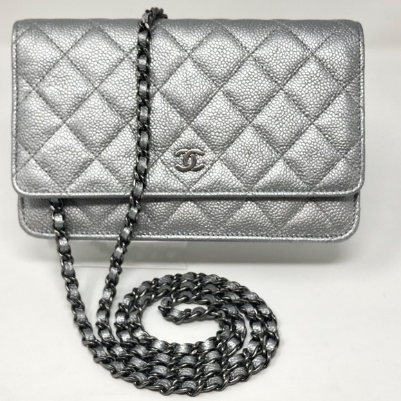 CHANEL Silver Caviar Ruthenium HW Wallet On Chain - Picture 2 of 16